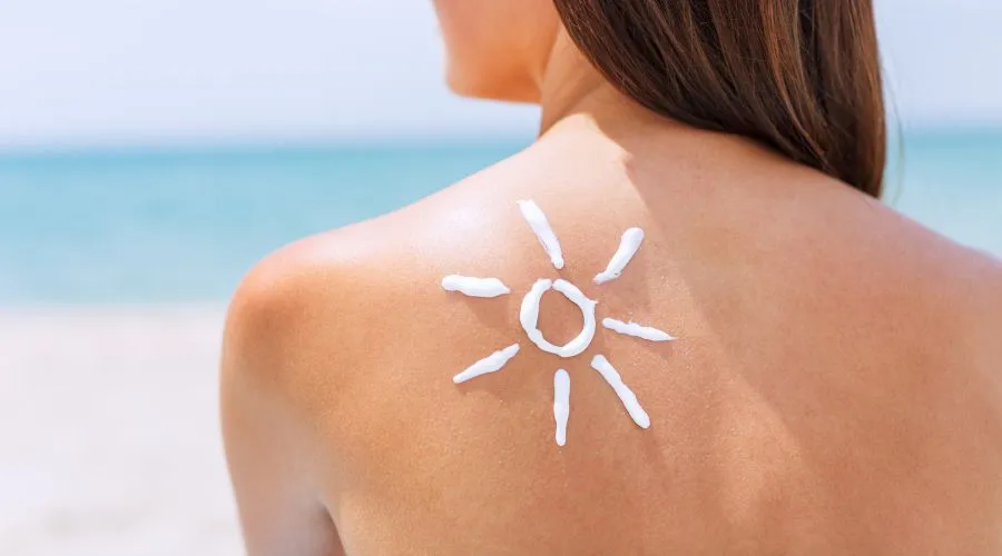 ÂżCĂłmo elegir mi protector solar natural?